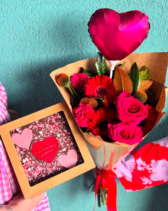 Valentine’s Blooms with Extras