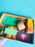 Hey There Gift Box (Yellow/teal)