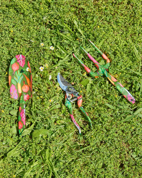 KIP & CO Veggie Soup Garden Tools and Gloves Set