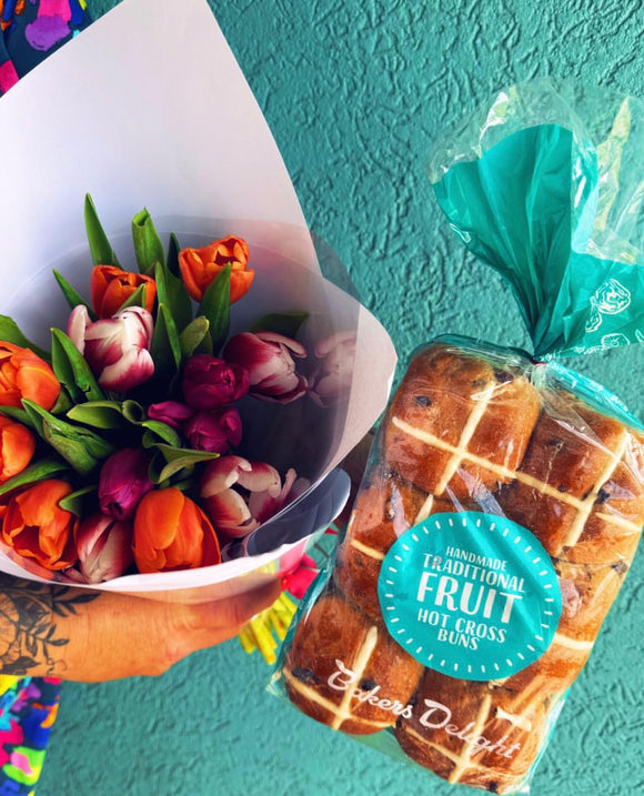 Nice Buns - Tulips & Hot Cross Bun Gift Bundle