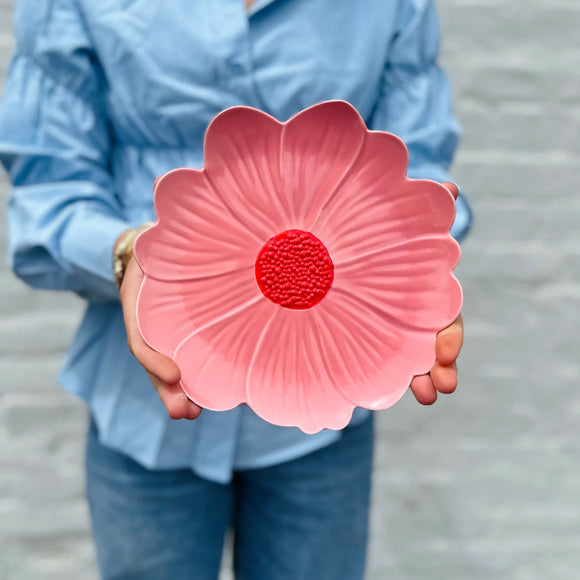 Noss & Co Large Flower Plate - Pink with Red Centre