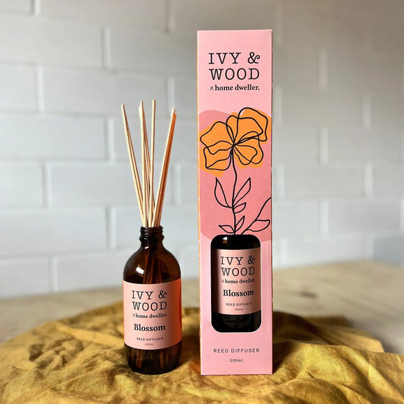 Ivy & Wood Homebody: Blossom Reed Diffuser